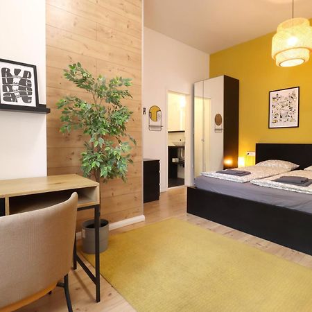 A13 Downtown Apartments With Parking Budapest Exterior photo